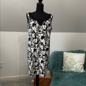 Jessica Howard Black and White Floral Dress